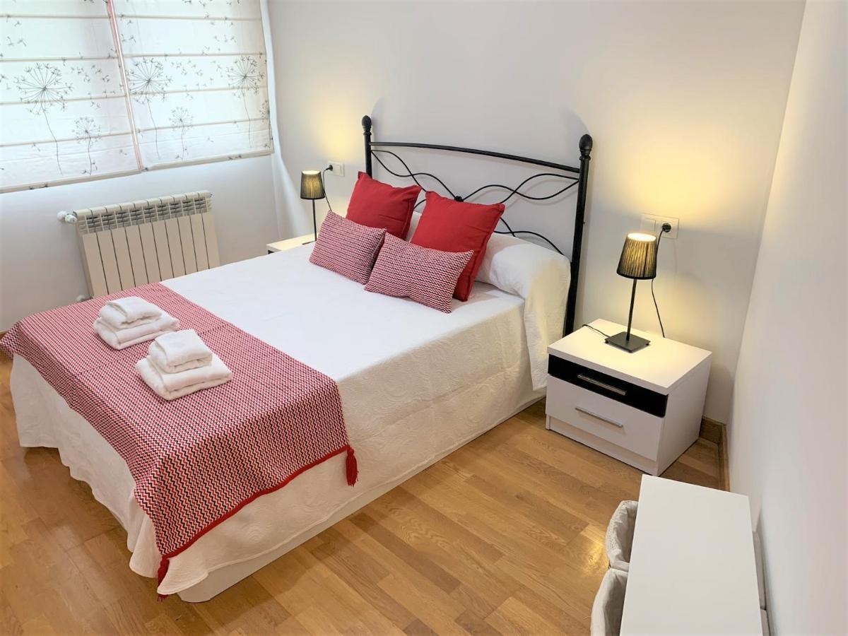 Apartamento La Losa Apartment Oviedo Luaran gambar