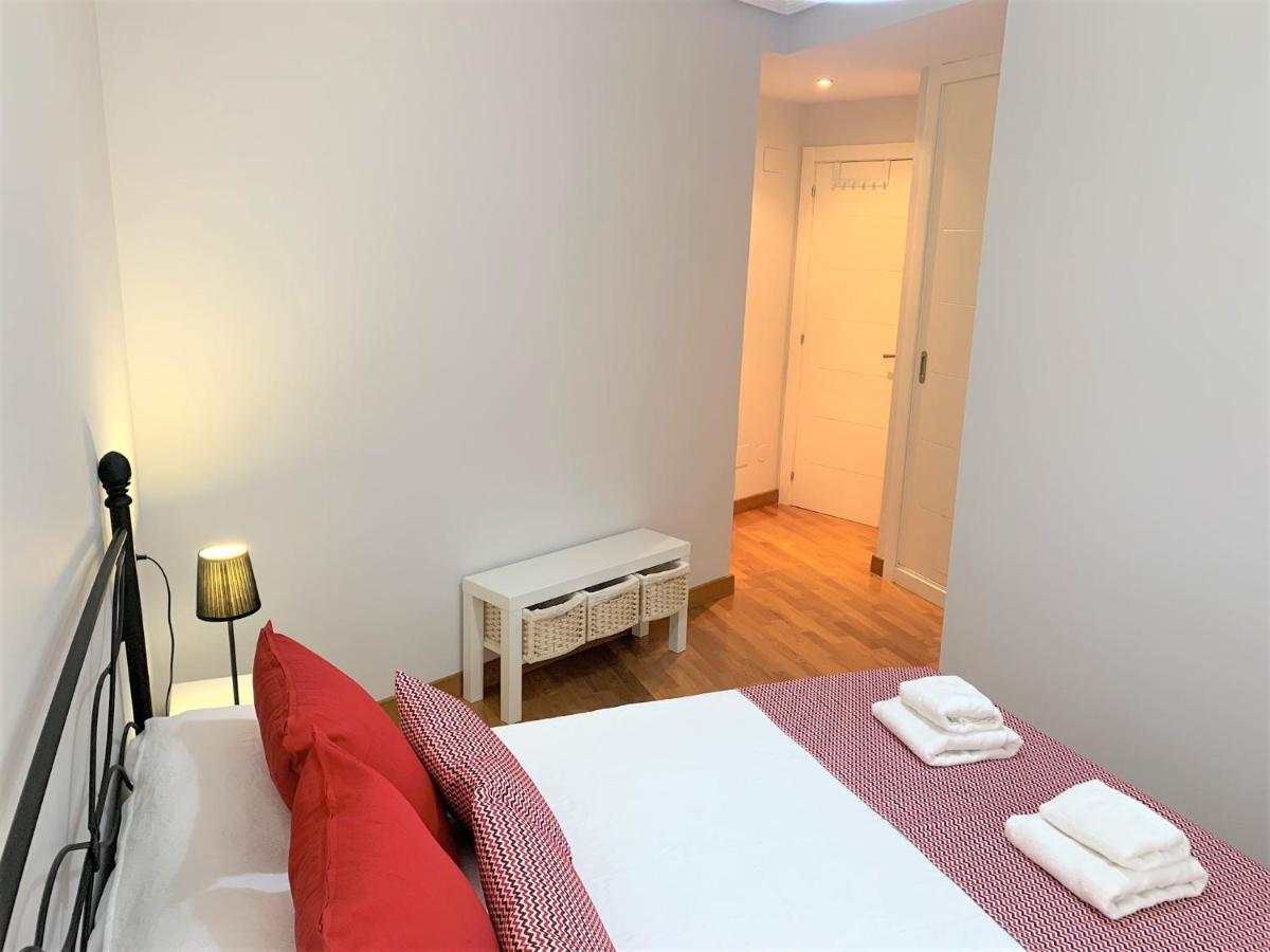 Apartamento La Losa Apartment Oviedo Luaran gambar